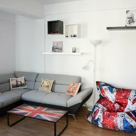 London 18 Apartment